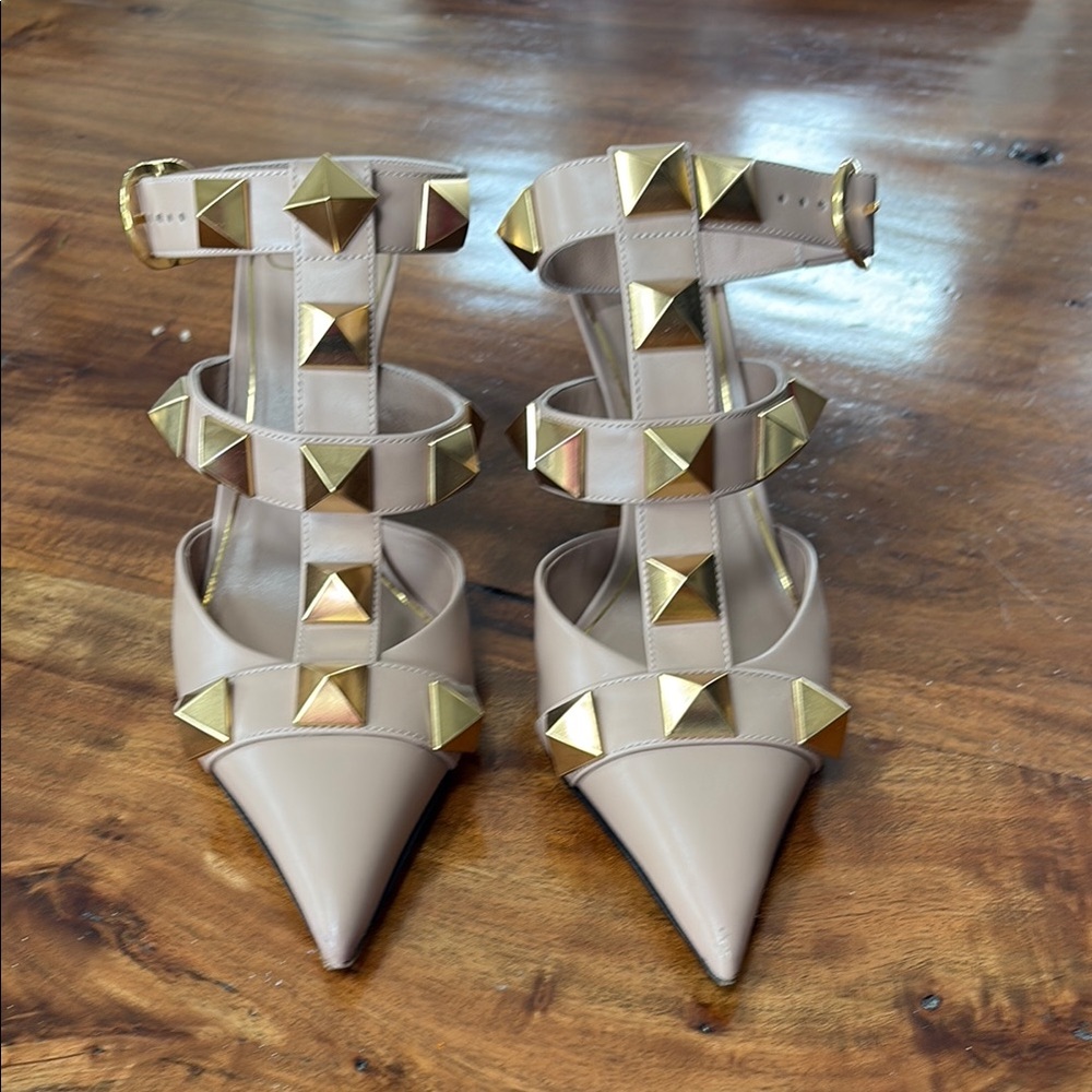 Studded Beige Heels with Gold Accents Valentino few scratches on toes see photos
